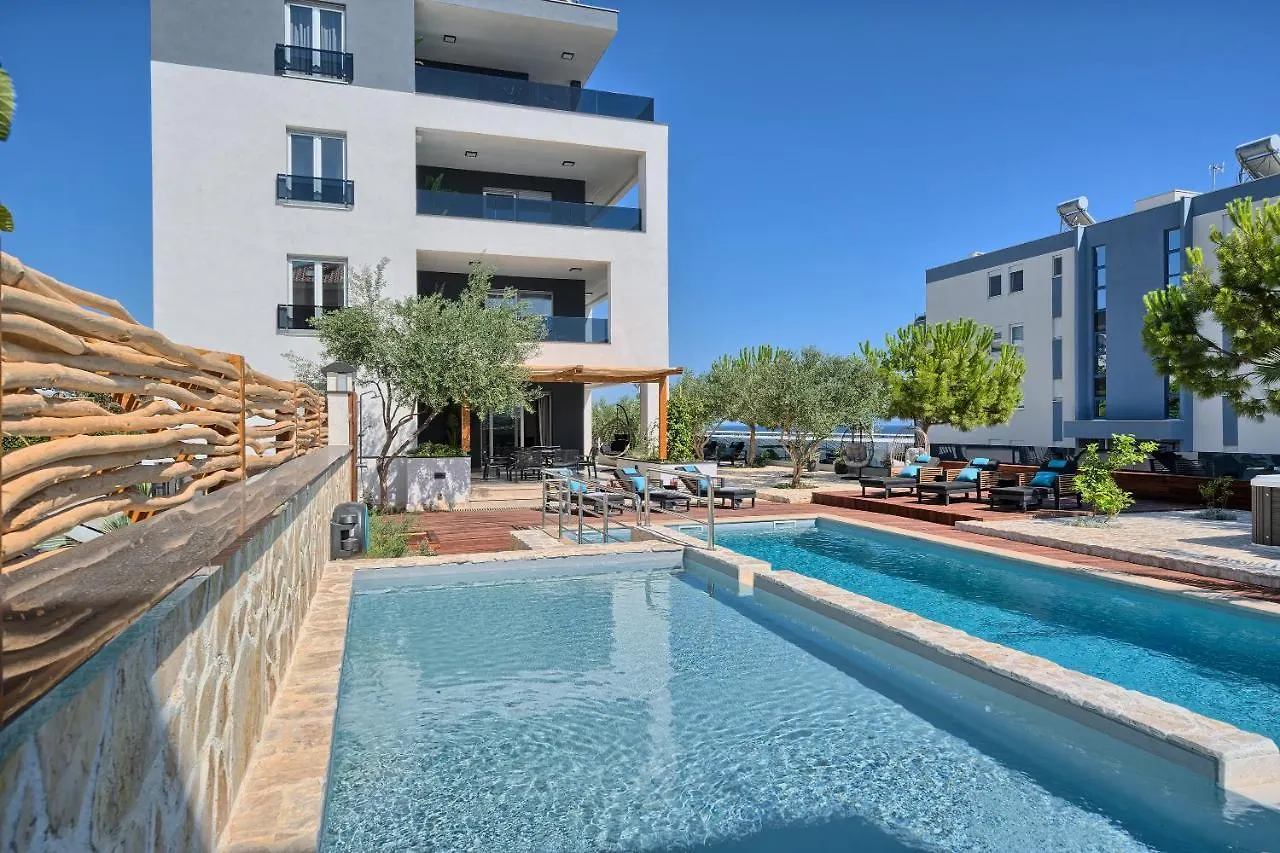 Liberty Living Apartments Split 0*,